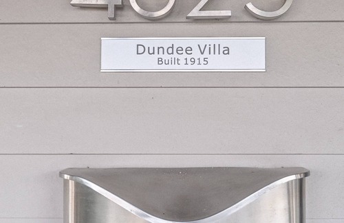 Dundee-Happy Hollow Historic District House | The Victorian Room At The Dundee Villa