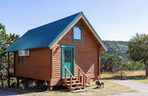 Medina Cabin | The View Cabin: Texas Hill Country Resort/w Pool