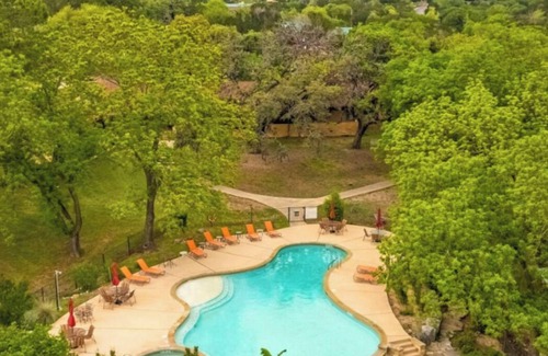 Medina Cabin | The View Cabin: Texas Hill Country Resort/w Pool
