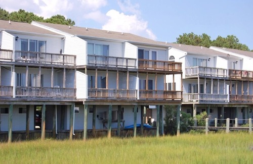 Chincoteague House | The View-Waterfront, Views of Assateague & Lighthouse, Shared Crabbing Pier