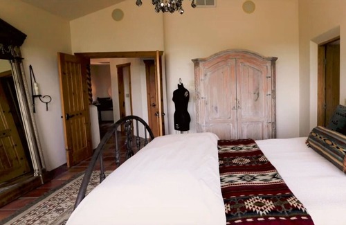 Jayhawk House | The Villa Agave - a luxury Spanish Hacienda in the Gold Country