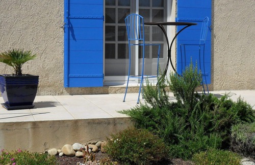 Maillane Villa | The Villa and its Studio