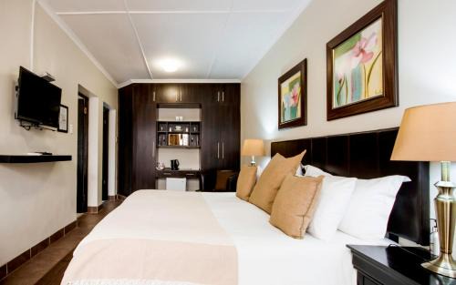 Bayswater House | @The Villa Guest House