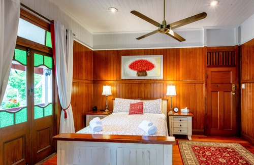 Mudgeeraba Bed & Breakfast | The Village B&B