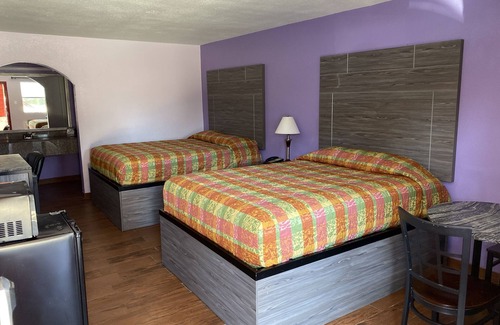Denham Springs Hotel | The Village Inn