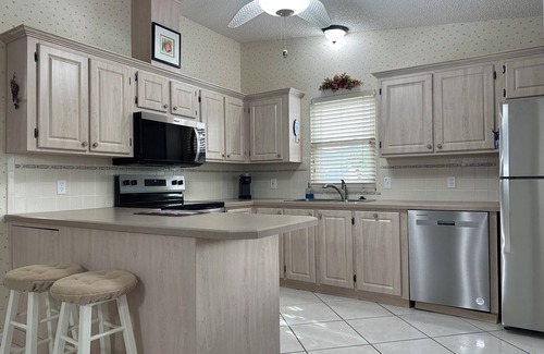 The Villages House | The Villages Beach House - Close to Spanish Springs Square