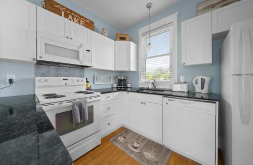 Cherry Valley House | The Violet - 42 Meadow View