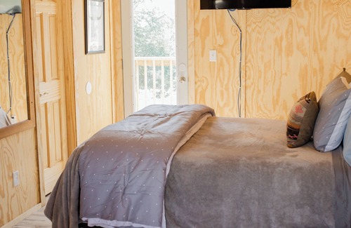 Owanka Hotel | The Wagon Wheel