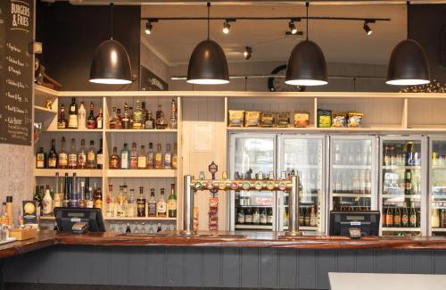 Wakefield Hotel | The Wakefield Bar and Restaurant Ltd