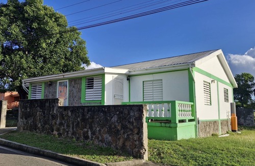 Charlestown House | The Wallace Family Cottage in Charming Charlestown