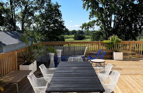 Corbyville House | The Wallace House | 20 Person Luxury Accommodations | Black Bear Ridge Resort