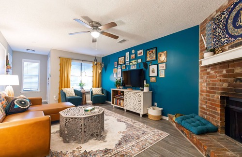 Fayetteville House | The Wanderlust Haven ~ AnnExplorer's Hideout