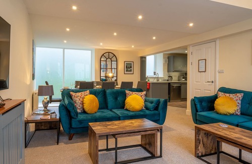 Kendal Apartment | The Warren - 4-bedroom town-centre duplex apartment