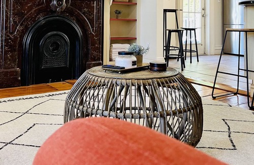 Warwick Apartment | The Warwick Hangout - In the Village, FREE PARKING