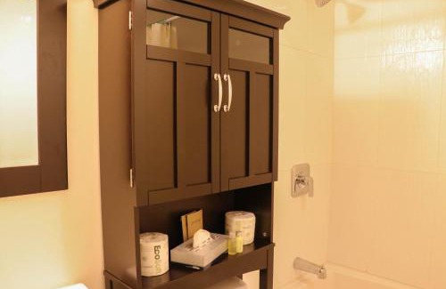 Regional District of Nanaimo Hotel | The Waterfront Suites and Marina