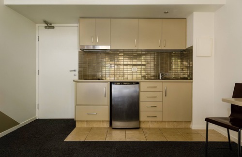 Wynnum Hotel | The Waterloo Bay Hotel