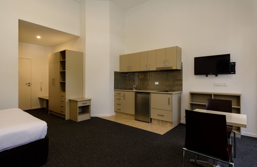 Wynnum Hotel | The Waterloo Bay Hotel