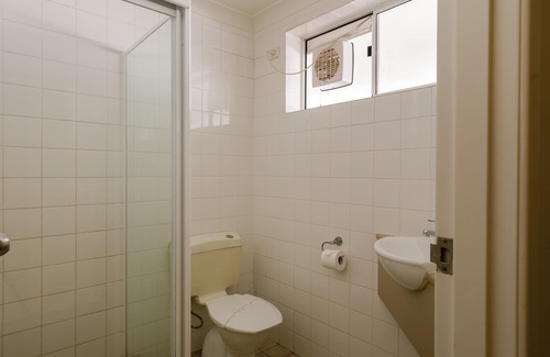 Wynnum Hotel | The Waterloo Bay Hotel