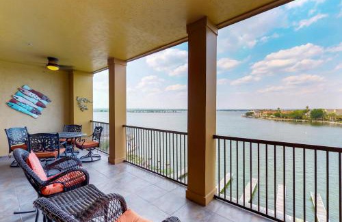Horseshoe Bay Apartment | The Waters Condo Building 5 Patriot's Retreat