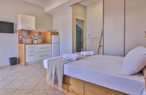 Mochlos Apartment | The Wave House - Seafront Escape in Peaceful Mochlos