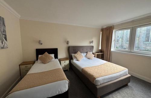 Dingwall House | The Waverley Inn