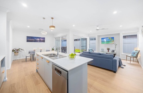 Dunbogan House | The Waybre Dunbogan 2443