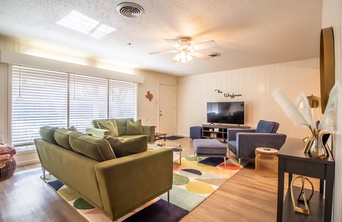 Lubbock House | The Wayfarer/Fire Pit/Sleeps 8