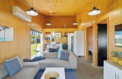 Omaha House | The Weekender - Omaha Holiday Home