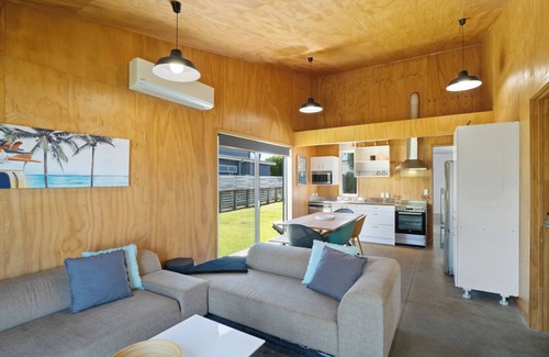Omaha House | The Weekender - Omaha Holiday Home
