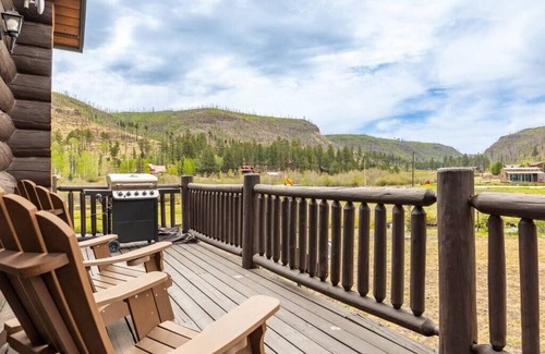 Greer Cabin | The Welcome Inn (Cabin 176)