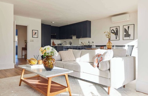 Brent Apartment | The Wembley Park Secret - 3 BDR Flat with Terrace