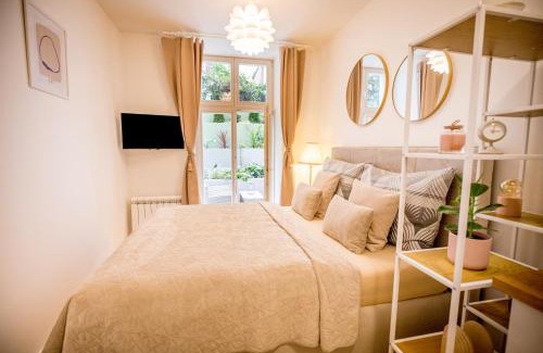 Nove Mesto Apartment | The Wenceslas Square Terrace