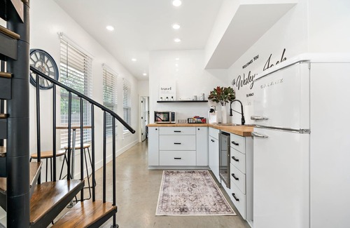 Brazos House | The Wesley 1