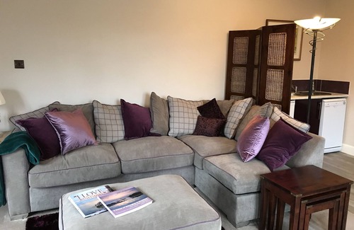 Stonehaven Apartment | The West Wing, your self contained luxurious rural haven.