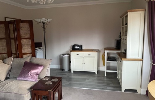 Stonehaven Apartment | The West Wing, your self contained luxurious rural haven.
