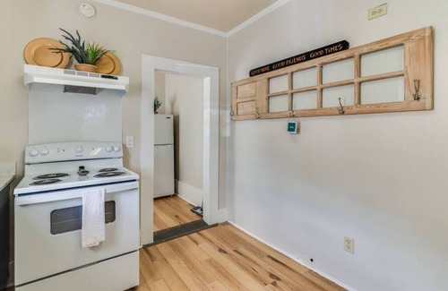 Scott House | The Westbound Cottage · Best kept secret in Scott 3br + wifi near downtown