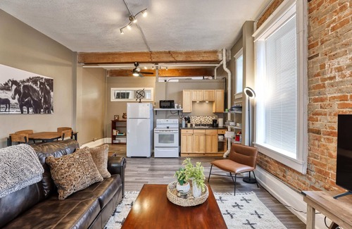 Sheridan Apartment | The Western - Dual Suite Wyo Stays Experience