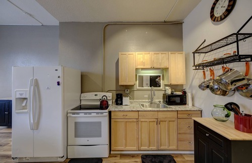 Sheridan Apartment | The Western - Dual Suite Wyo Stays Experience