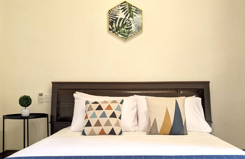 Batu Ferringhi Apartment | The Whale House | 100m From Batu Ferringhi Beach