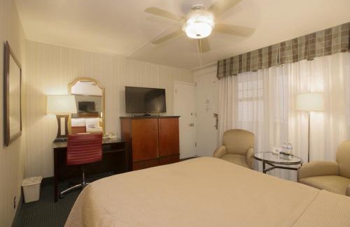Fisherman's Wharf Hotel | The Wharf Inn