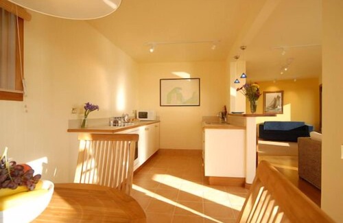 Britannia Heights Apartment | The Wheelhouse Inn