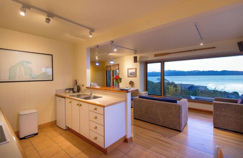Britannia Heights Apartment | The Wheelhouse Inn