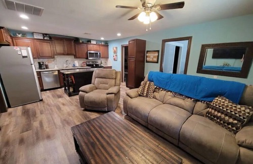 Durant Apartment | The Whistle Stop