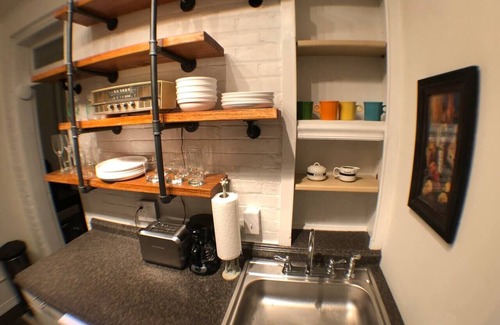 University District Apartment | The White Brick Studio @ OSU & Short North