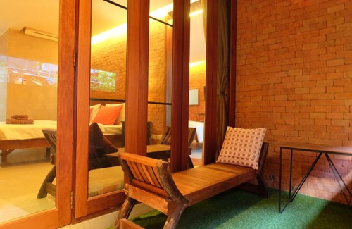 Chang Phueak House | The White Elephant Home