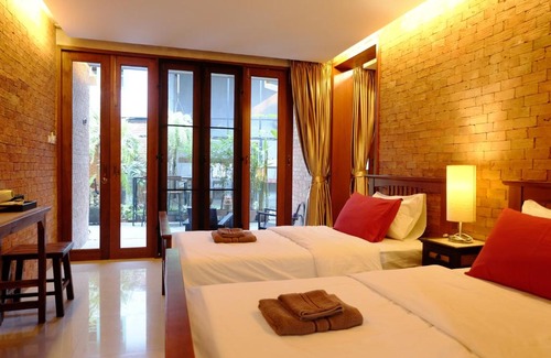 Chang Phueak House | The White Elephant Home