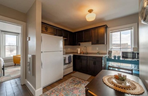 Cedar Rapids Apartment | The White Elephant Loft