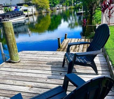 Weeki Wachee Gardens House | The White House at Weeki Wachee