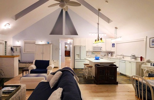 Davis Bay House | The White House