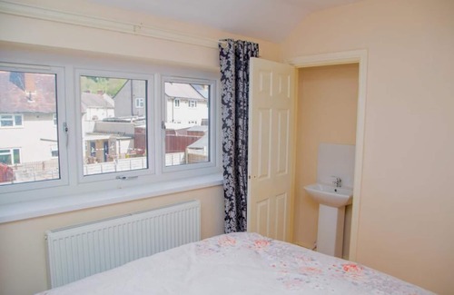 Cradley Bed & Breakfast | The White House